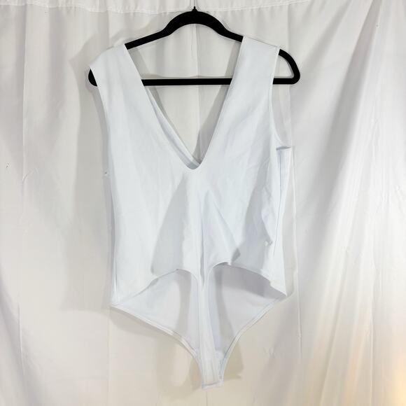 Free People Keep It Sleek Bodysuit White XL V-Neck Low Back Thong - Picture 3 of 7